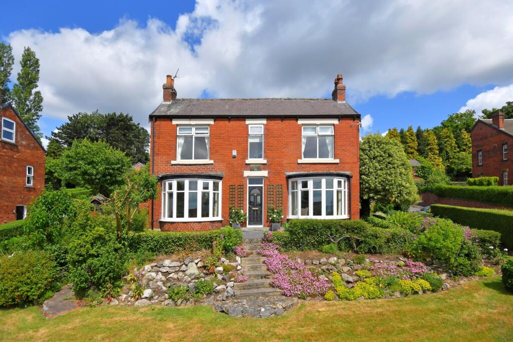 4 bedroom detached house for sale in Green Lane, Dronfield, Derbyshire