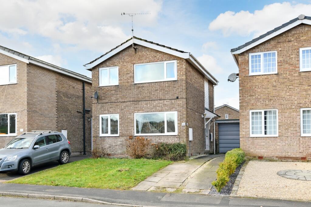 3 bedroom detached house for sale in Coniston Road, Dronfield Woodhouse