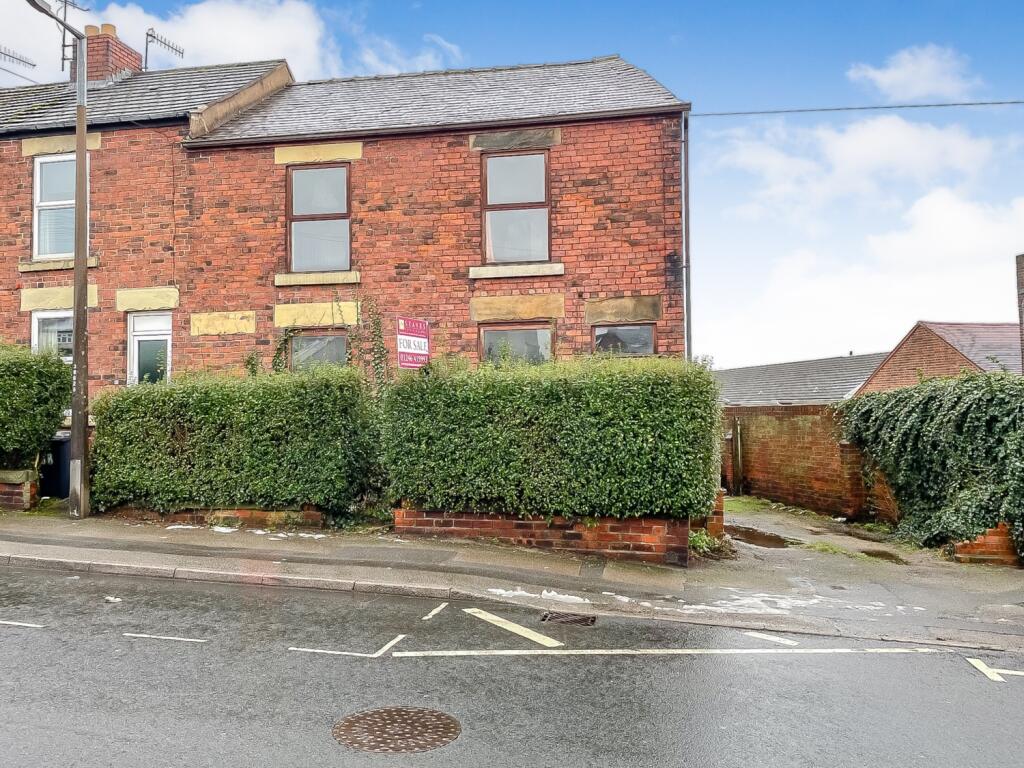 3 bedroom end of terrace house for sale in Snape Hill Lane, Dronfield
