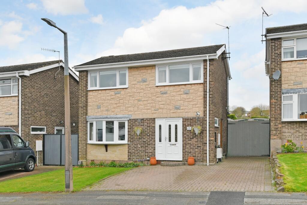 5 bedroom detached house for sale in Belton Close, Dronfield Woodhouse