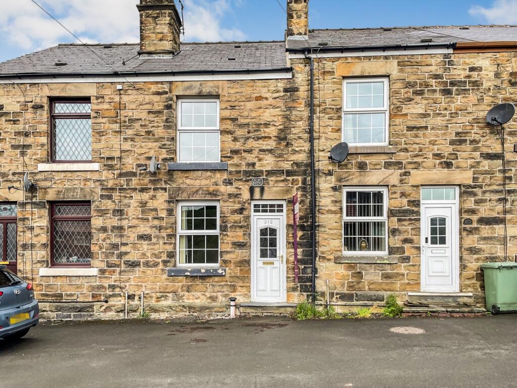 3 bedroom terraced house for sale in Sheffield Road, Unstone, Dronfield