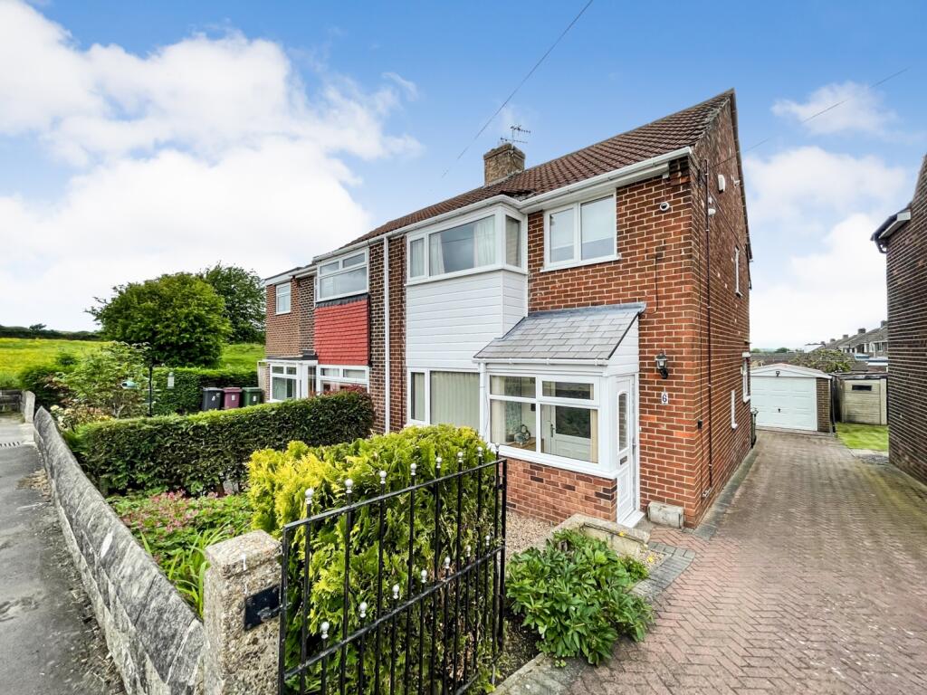 3 bedroom semidetached house for sale in Barnes Lane, Dronfield