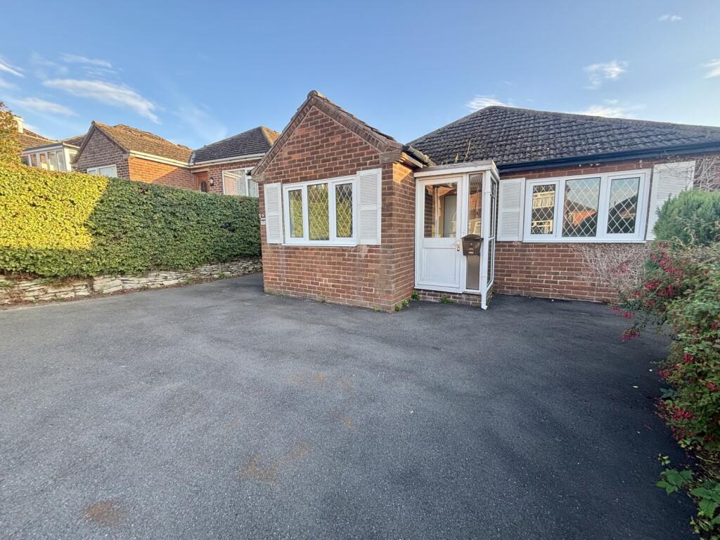 Main image of property: Warren Rise, Dronfield, Derbyshire, S18