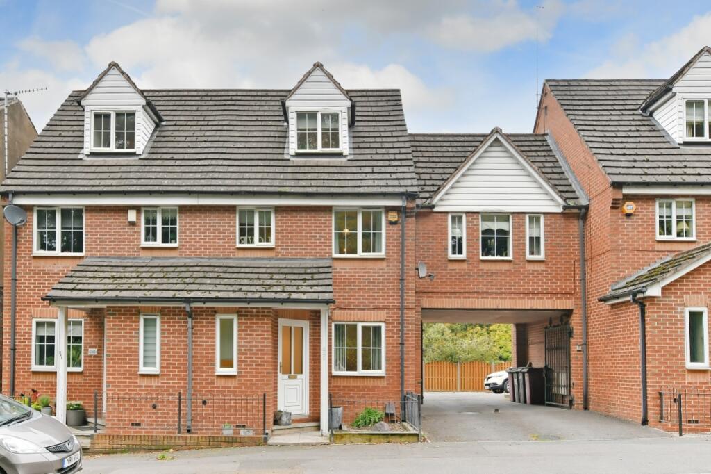 Main image of property: Chesterfield Road, Dronfield, Derbyshire, S18