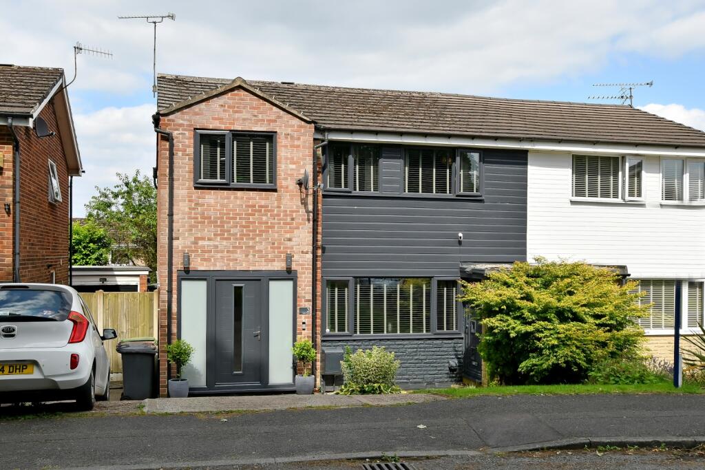 4 bedroom semidetached house for sale in Roston Close, Dronfield