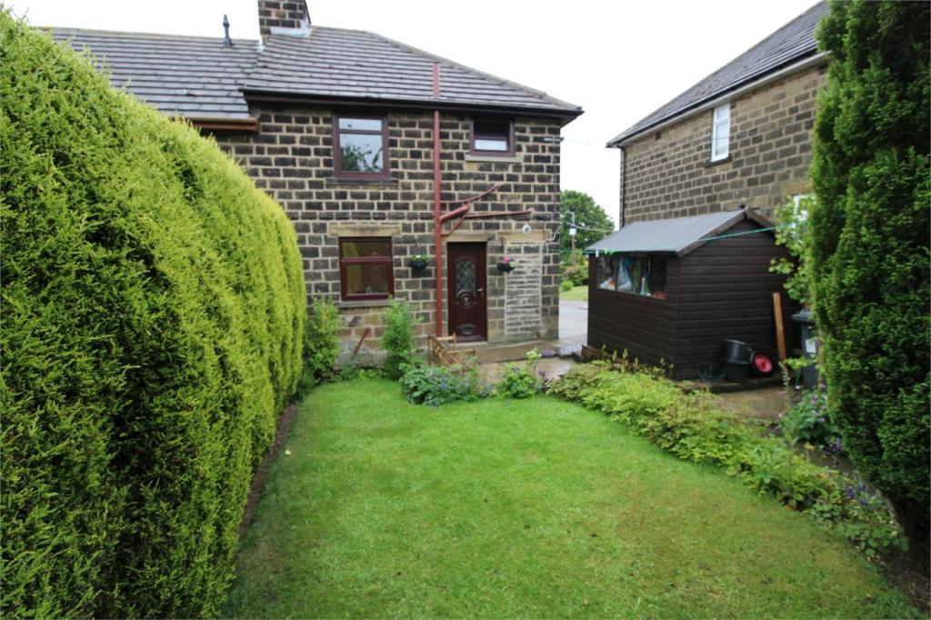 3 bedroom end of terrace house for sale in Hartcliffe View, Thurgoland