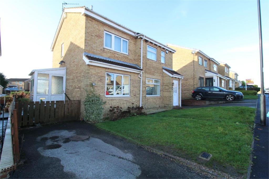 2 bedroom semidetached house for sale in Dowland Avenue, High Green