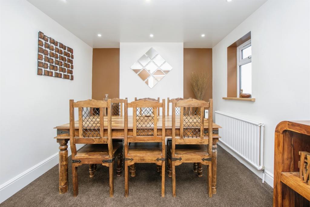 4 bedroom semidetached house for sale in Winterton Road, Hemsby, Great