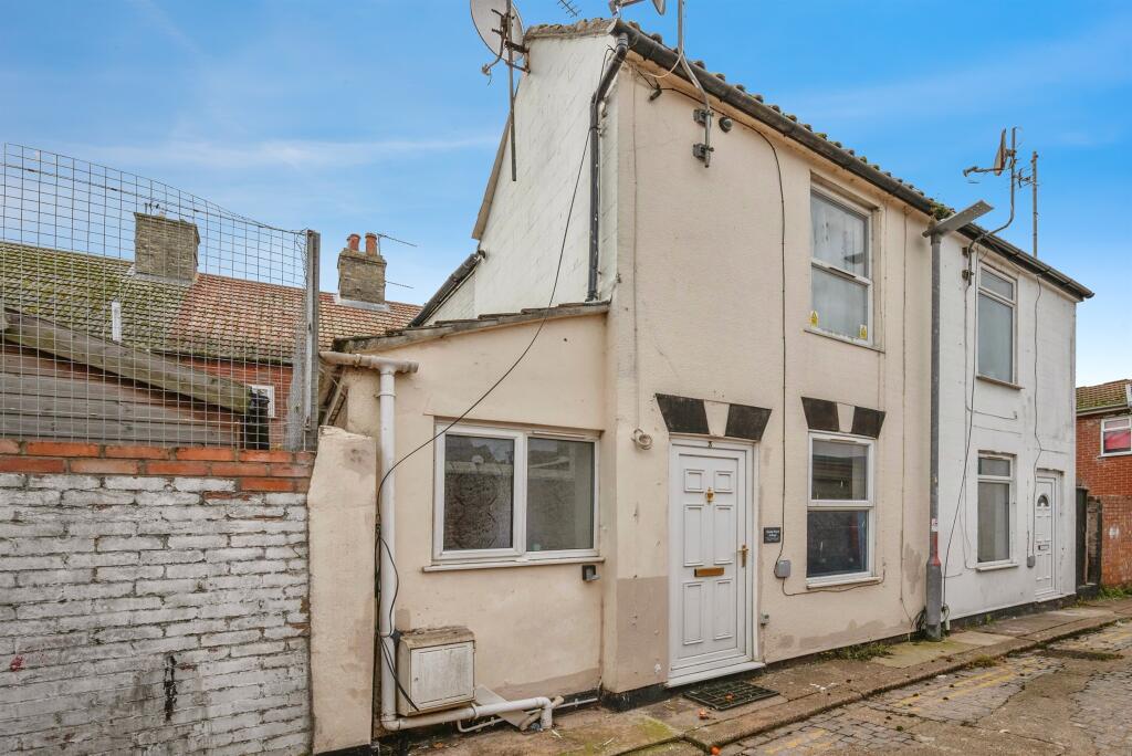 Main image of property: Grove Cottages, Great Yarmouth
