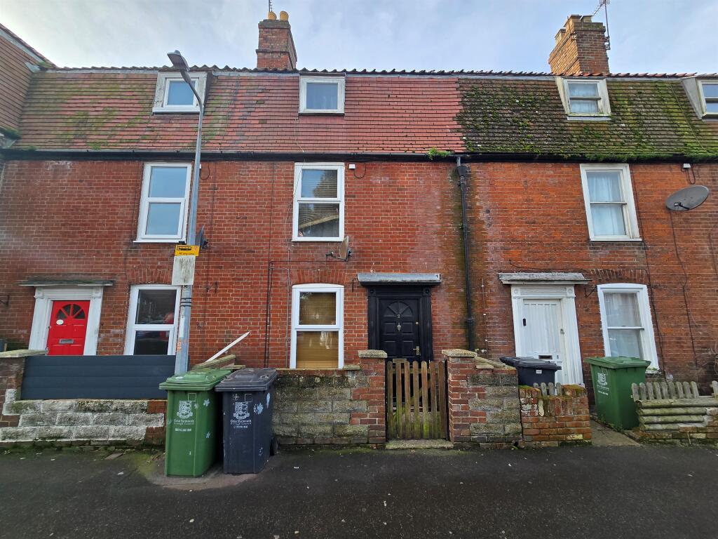 Main image of property: Swirles Place, Great Yarmouth