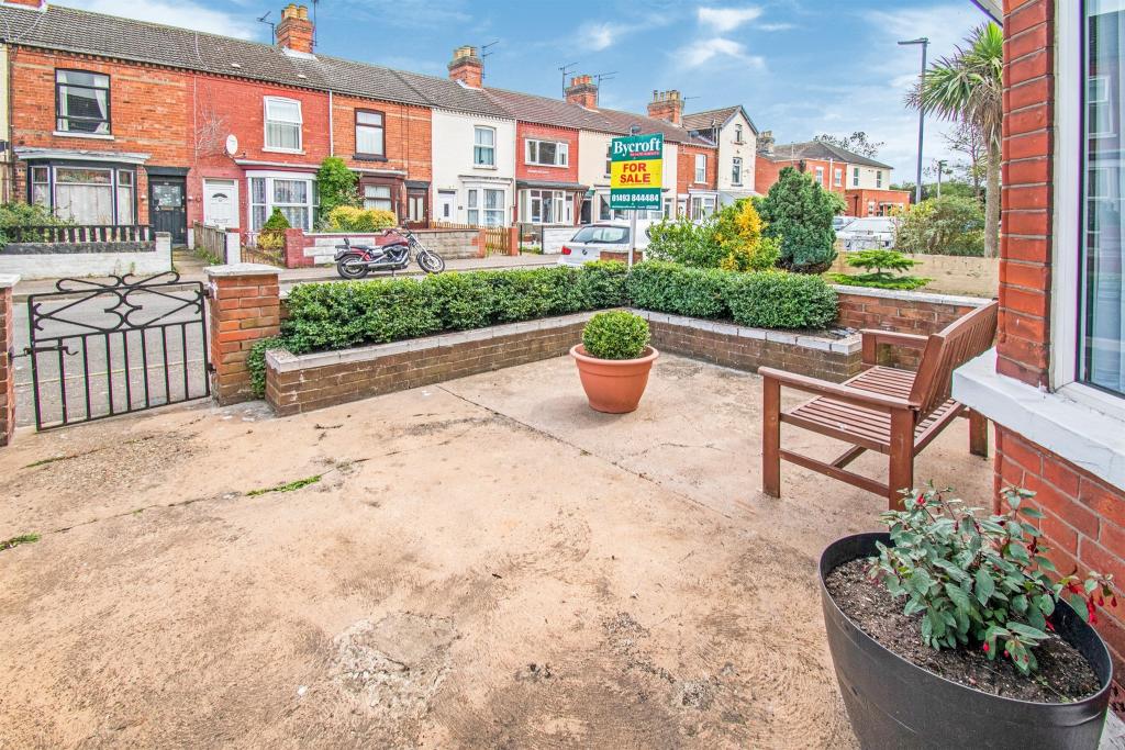 4 bedroom terraced house for sale in Harley Road, Great Yarmouth, NR30