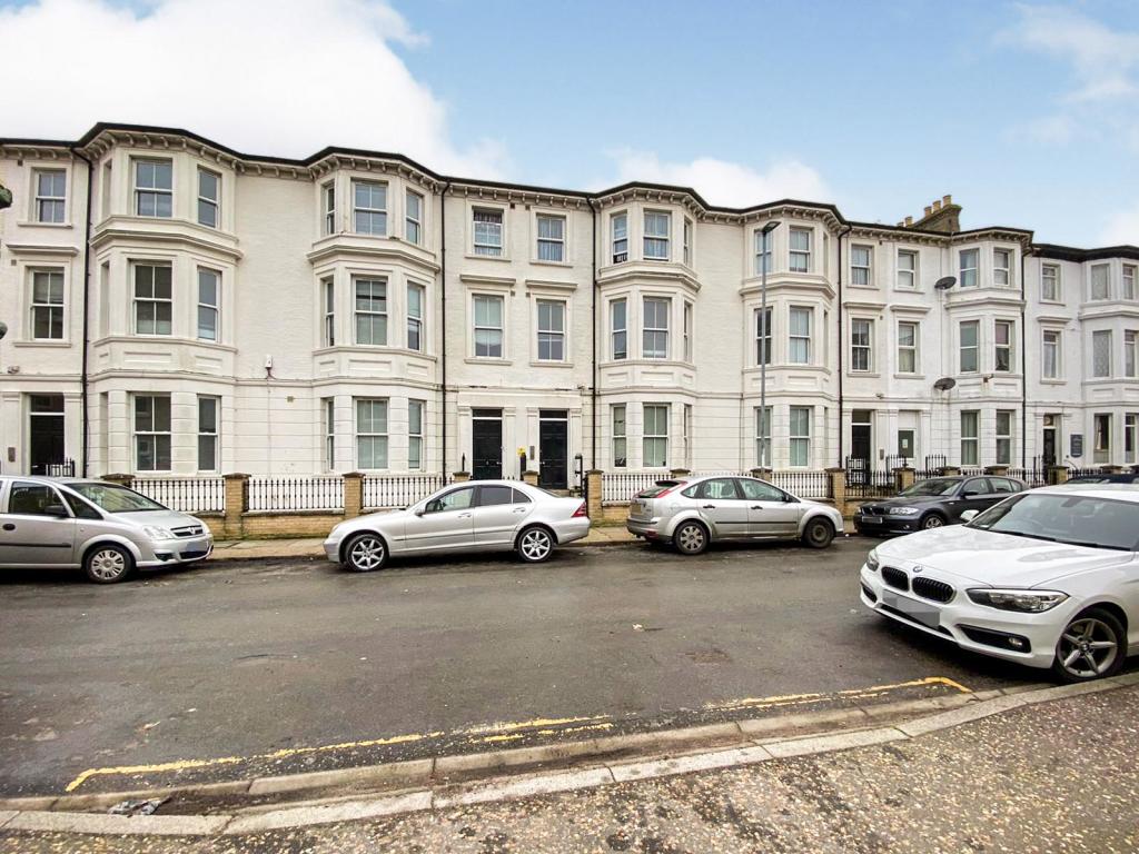 1 bedroom ground floor flat for sale in Nelson Road South ...