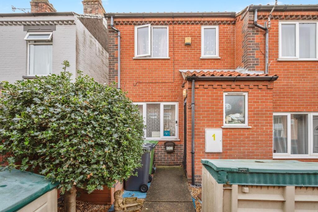2 bedroom end of terrace house