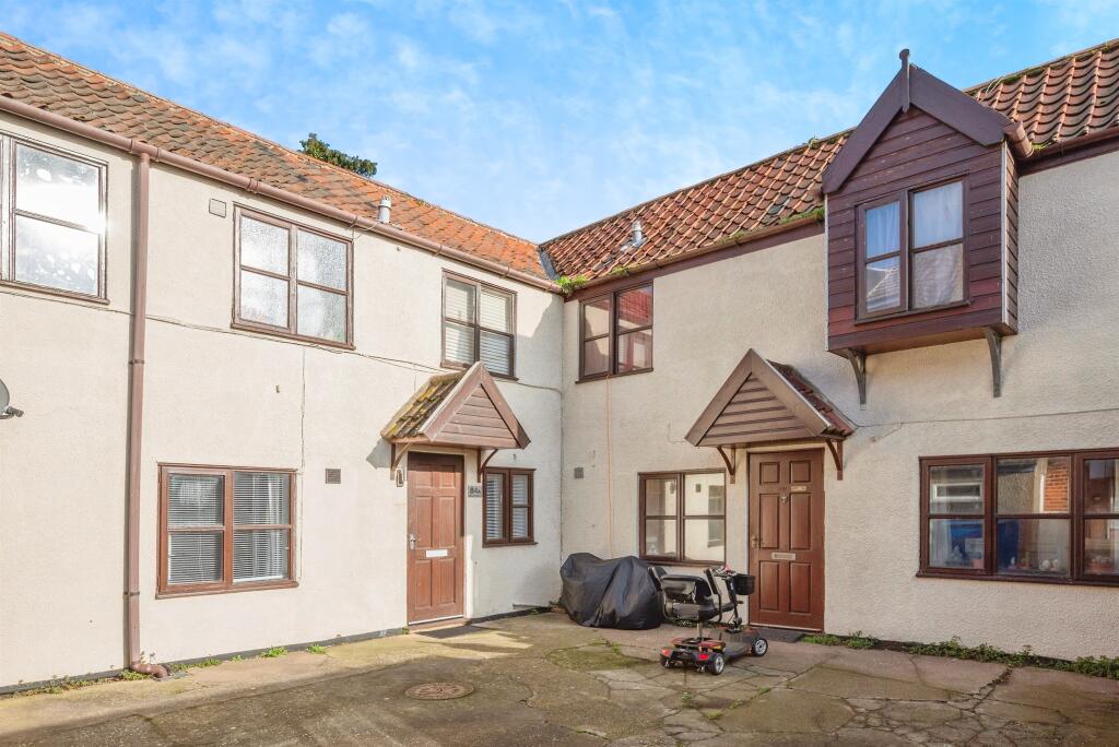 Main image of property: High Street, Gorleston, GREAT YARMOUTH