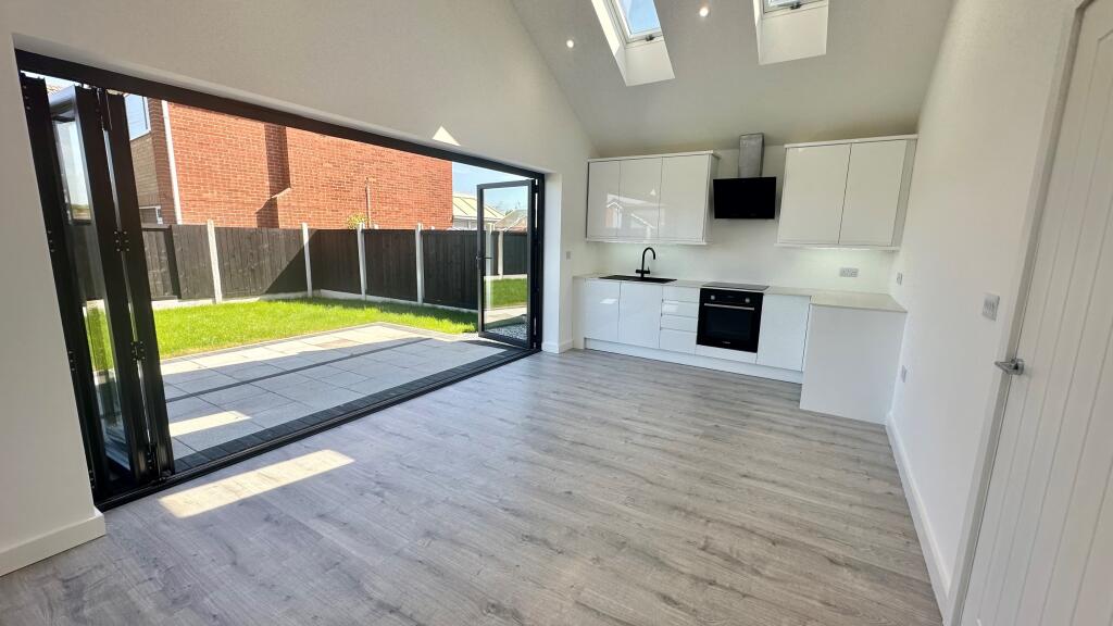 Main image of property: Worcester Avenue, Mansfield Woodhouse, NG19