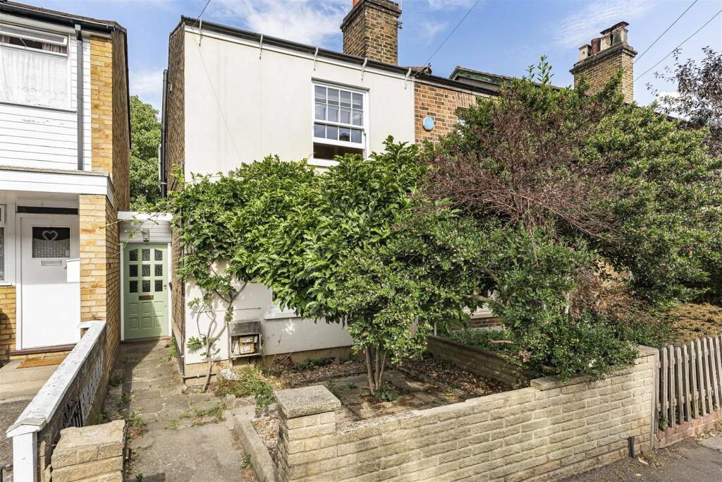 Main image of property: Eden Road, Walthamstow, London, E17