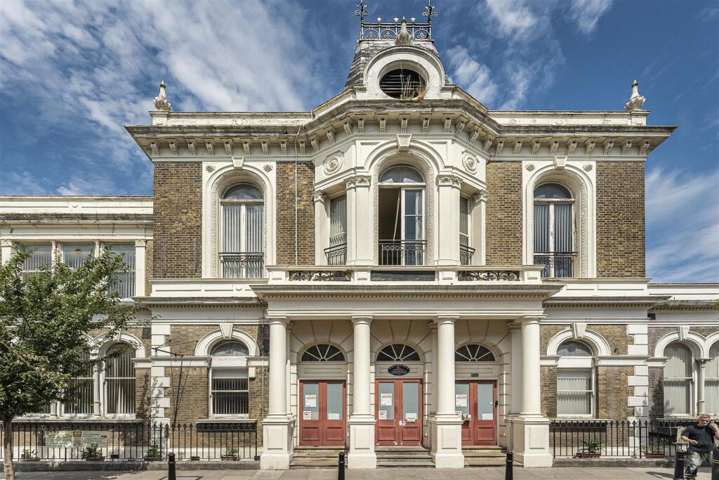 Main image of property: Connaught Court, Orford Road, Walthamstow, London, E17