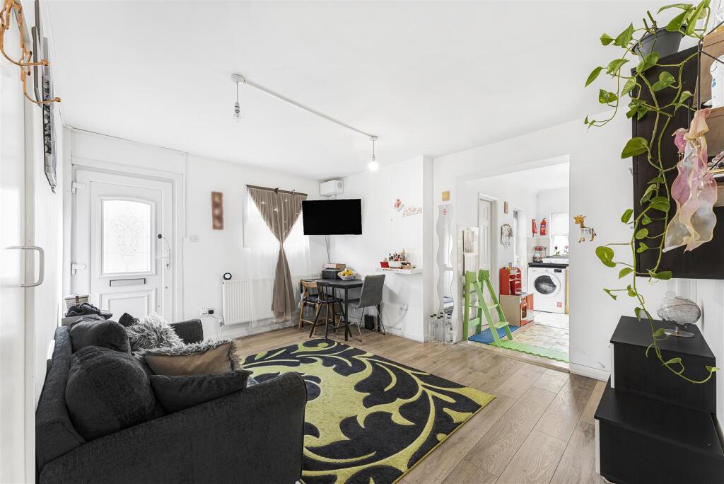 Main image of property: Ivy Road, Walthamstow, London, E17