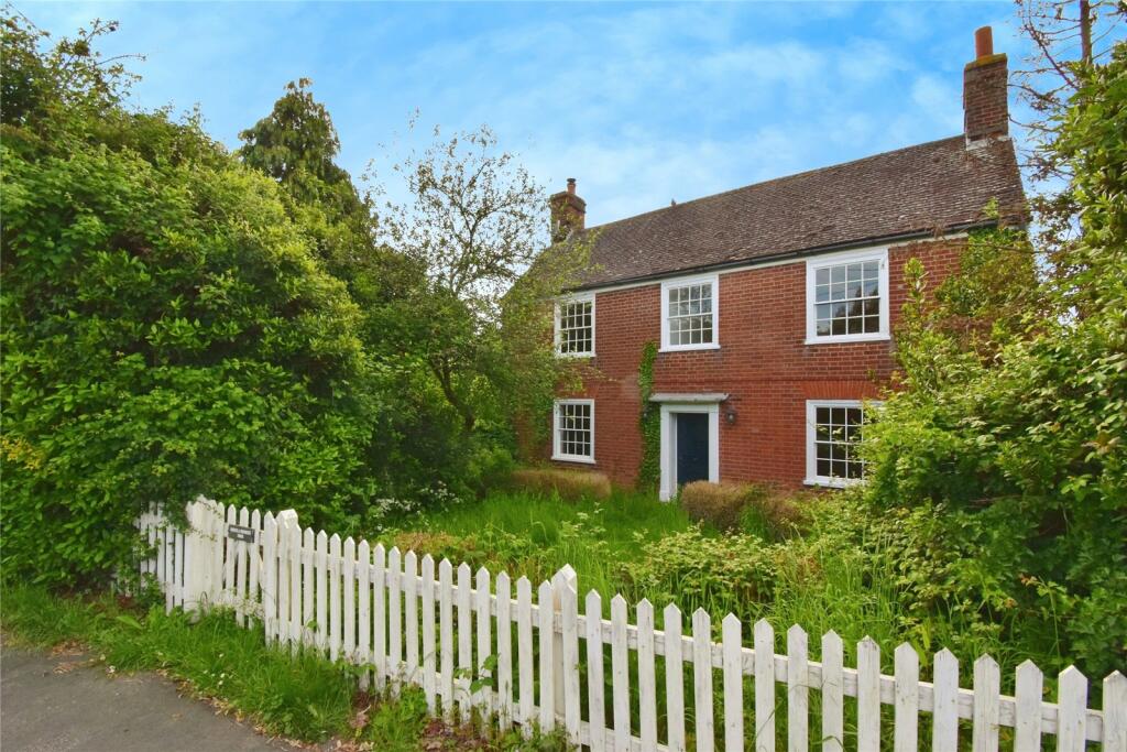 4 bedroom detached house for rent in The Street, Bradfield, Manningtree