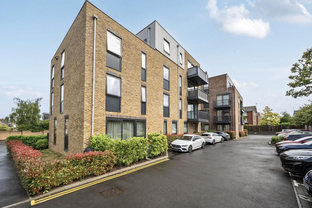 Main image of property: East Street, Imperial House, KT17