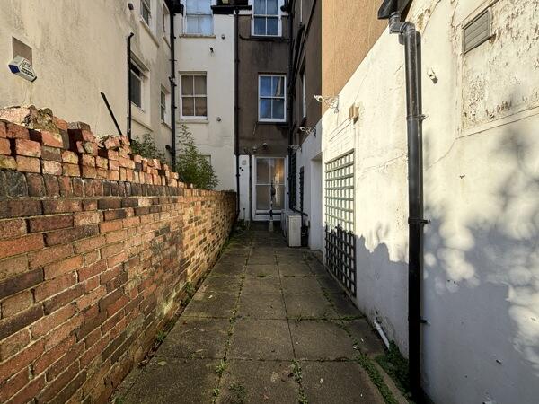Additional property image - 5 Hove Park Villas, Hove  BN3 6HP