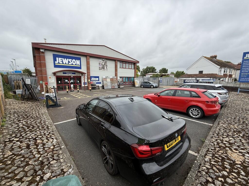 Main image of property: 70 South Road, Hailsham, East Sussex, BN27 3JH