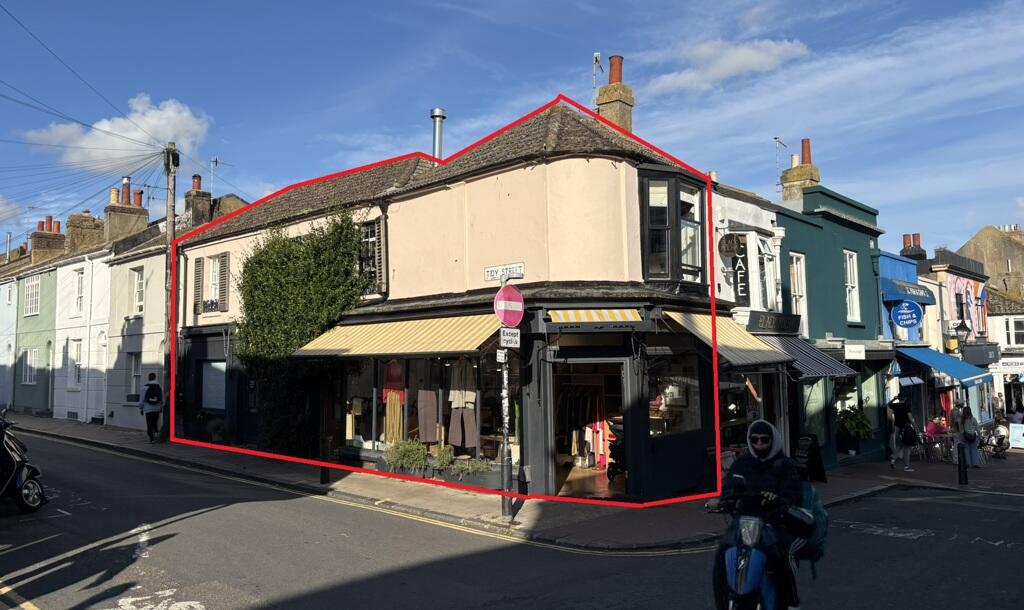 Main image of property: 102 Gloucester Road, Brighton BN1 4AP