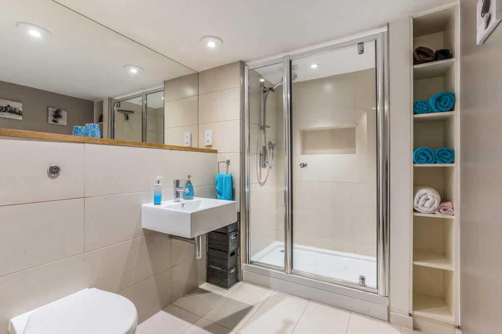 Additional property image - Unity Street, Bristol, BS1