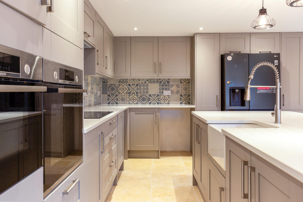 Additional property image - Badgers Lane, Almondsbury, BS32