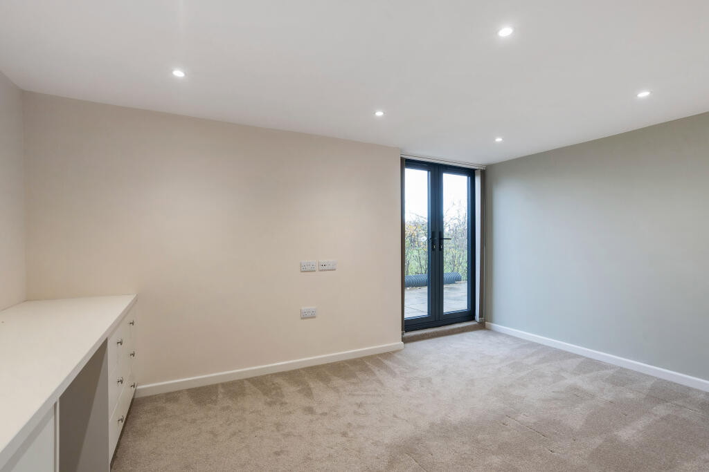 Additional property image - Pilning Street, Pilning, BS35
