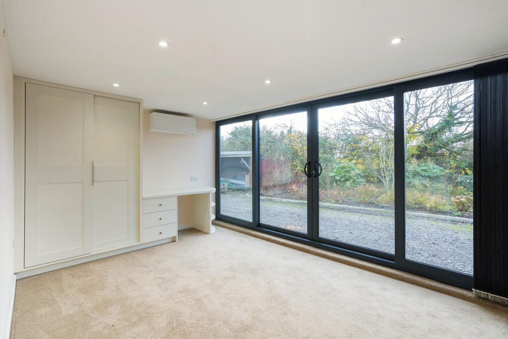 Additional property image - Pilning Street, Pilning, BS35