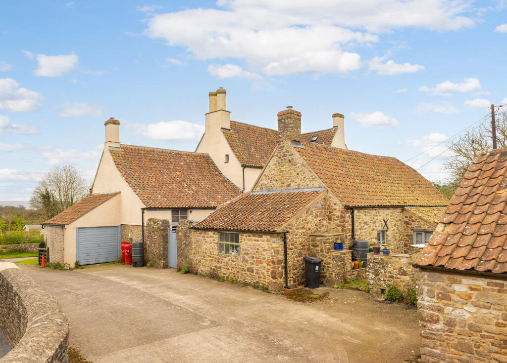 Main image of property: The Street, Alveston, BS35