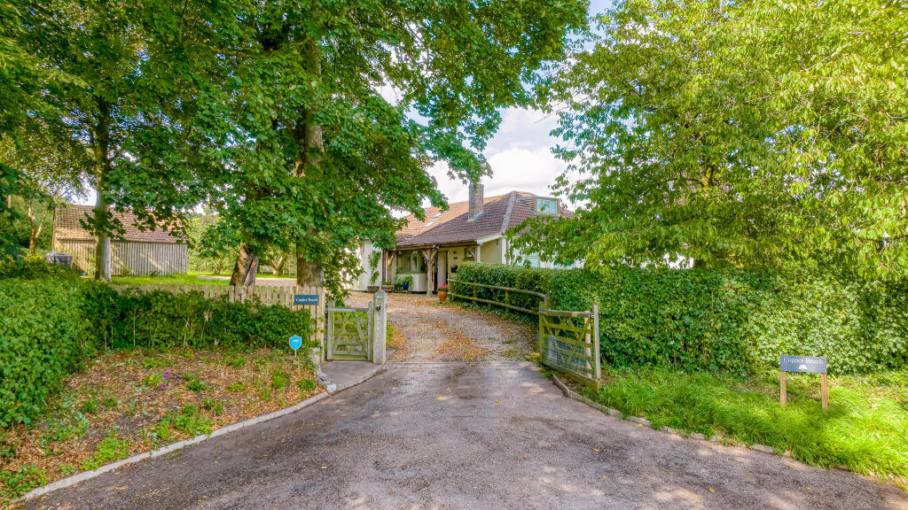 5 bedroom detached house for sale in Stanton Road, Chew Magna, BS40