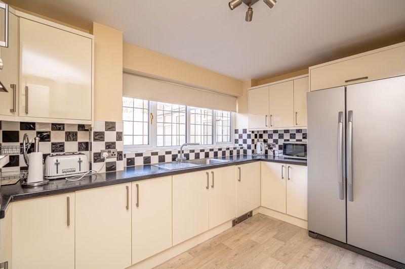 3 bedroom detached house for sale in High Meadows, Compton