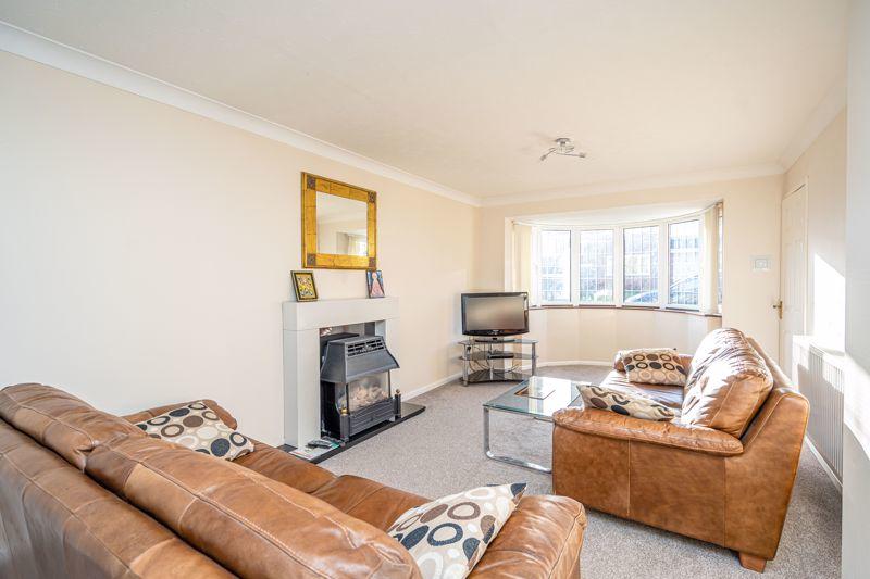 3 bedroom detached house for sale in High Meadows, Compton