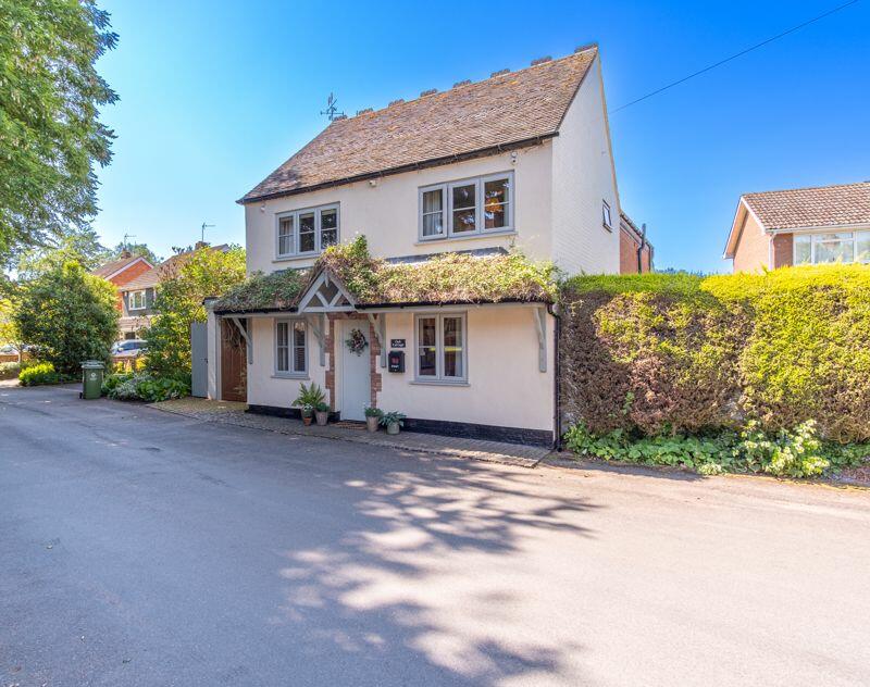 4 bedroom detached house for sale in Oak Cottage, Oaken, Wolverhampton, WV8