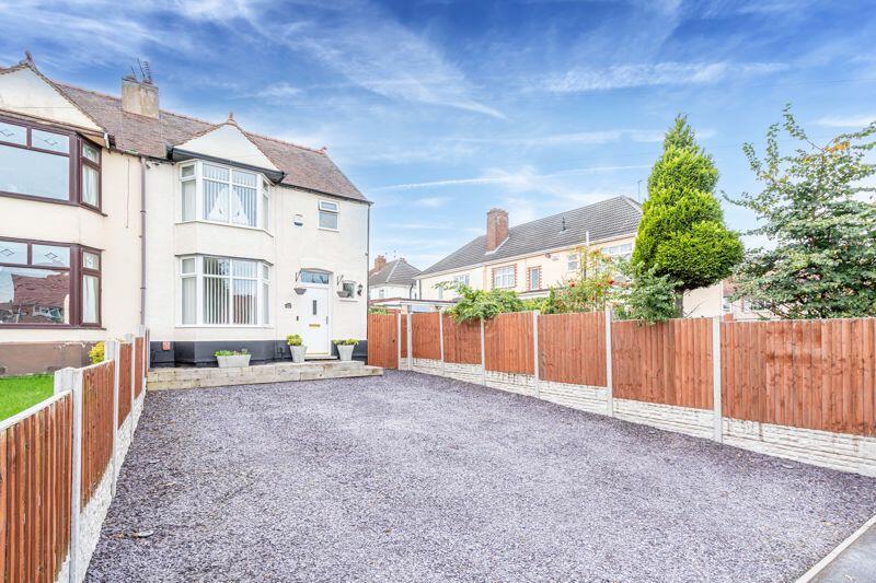 3 bedroom semidetached house for sale in Aldersley Road, Aldersley