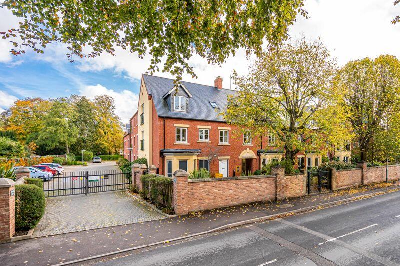 2 bedroom apartment for sale in Bluebell Court, High Street