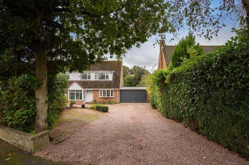 4 bedroom detached house for sale in Quail Green Wightwick