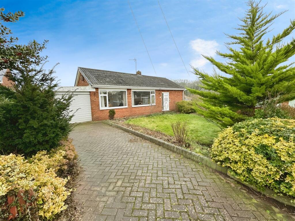 2 bedroom bungalow for sale in Parkside, Howden Le Wear, DL15
