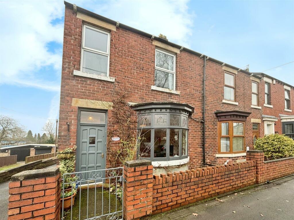 4 bedroom end of terrace house for sale in Hargill Road, Howden Le Wear