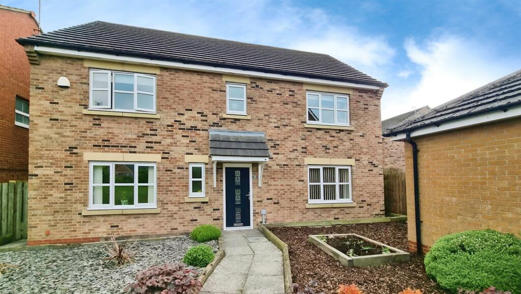 4 bedroom detached house for sale in Bulman Walk, Willington, Crook, DL15