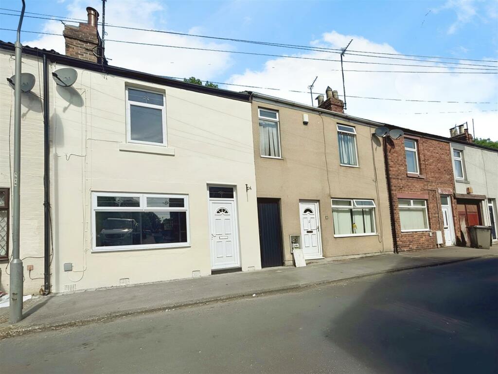 2 bedroom terraced house for sale in Lydia Street, Willington, DL15