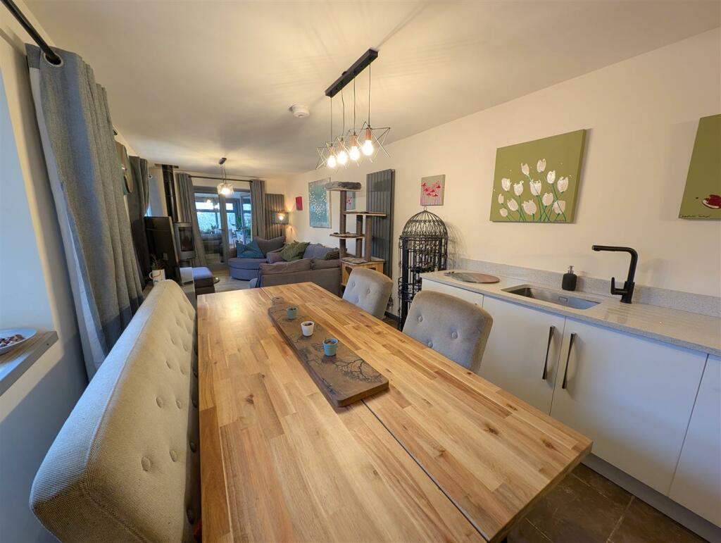 Additional property image - Roslyn Terrace, Hamsterley