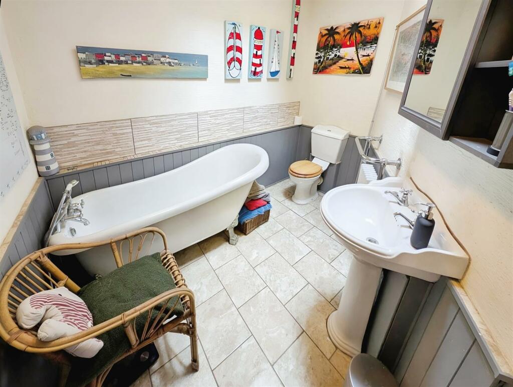 Additional property image - Roslyn Terrace, Hamsterley