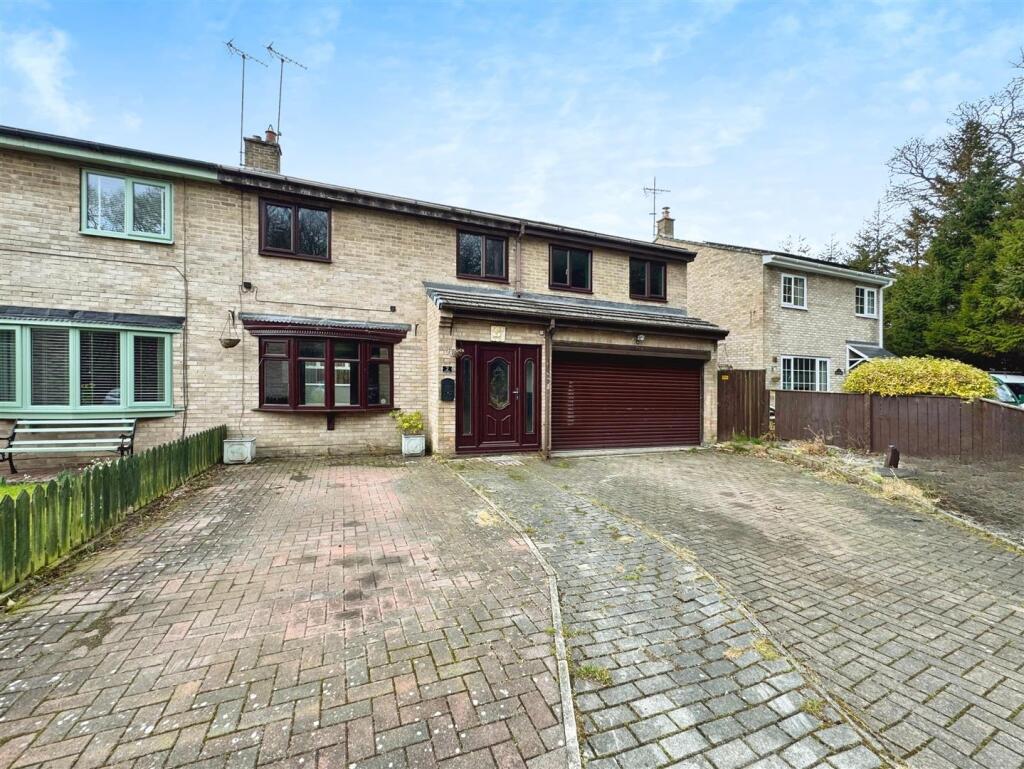 5 bedroom semi-detached house