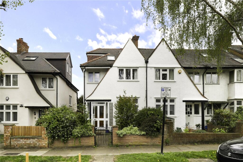 Main image of property: Park Drive, London, W3