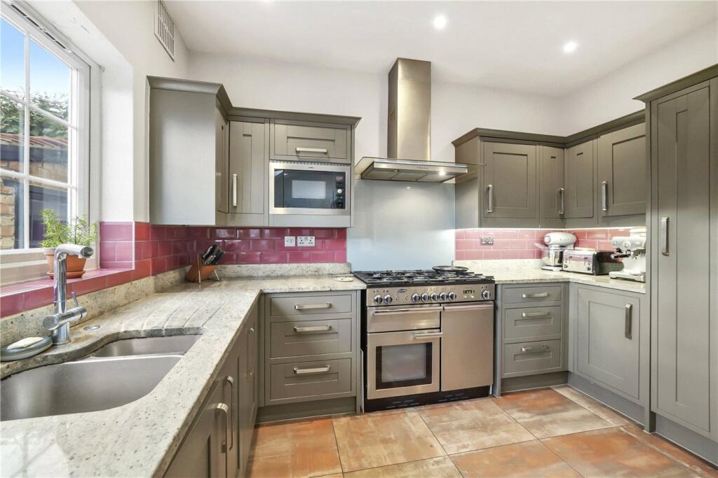 Main image of property: Tring Avenue, London, W5