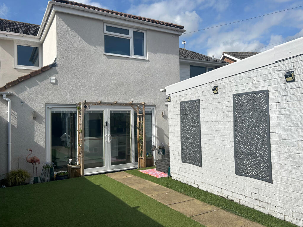 4 bedroom terraced house for sale in Blaisdon, Yate, Bristol, BS37