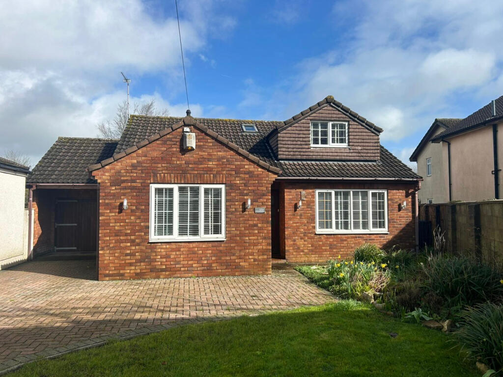 3 bedroom detached house for sale in 125a Station Road, Yate, Bristol, BS37